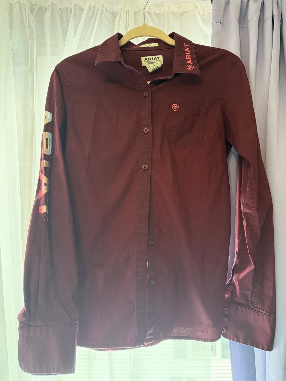 Ariat Women's Button-Down Shirt in Deep Burgundy